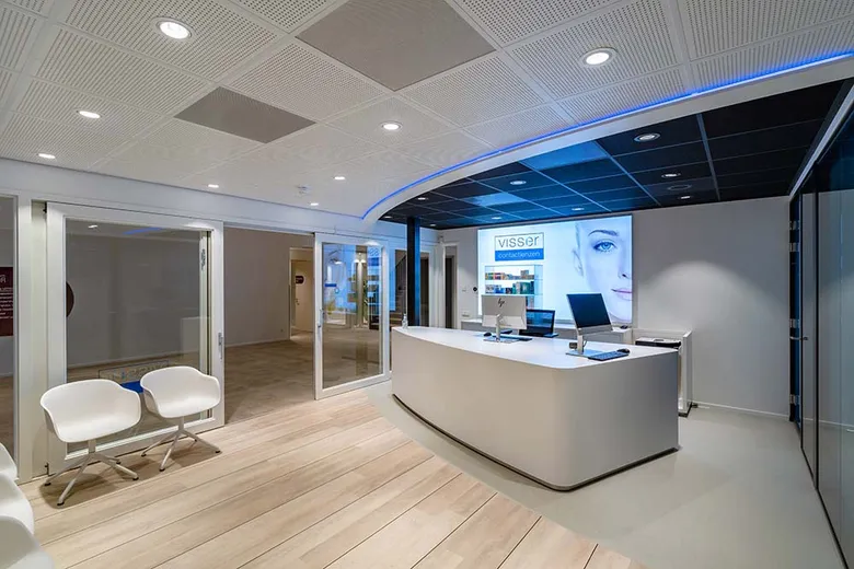 De ruimte van Visser Contactlenzen in het gezondheidscentrum